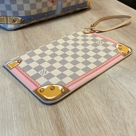 🛑SOLD🛑Louis Vuitton Summer Trunks Neverfull POUCH 🎆Limited Edition 🎆 - Picture 3 of 11